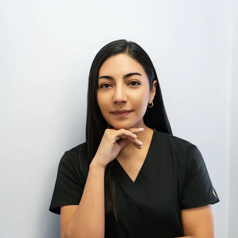 Retrato de Núria Sanchís Bel, higienista bucodental de la clínica